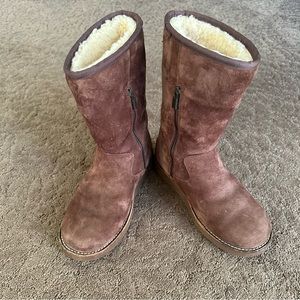 Ugg Fairfax III Women's Chestnut Boots Zipper Suede Sheepskin Lined Sz 6 EUC